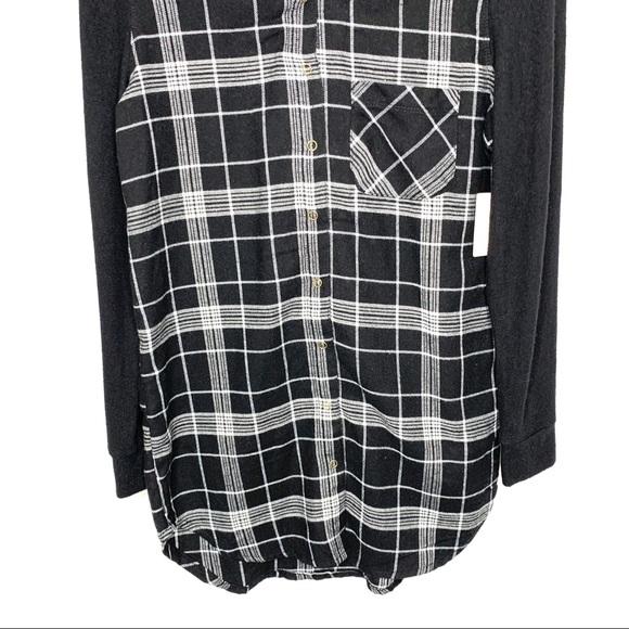 ⚠️ Make + Model Checkered Button Up Top Size XXS - Picture 3 of 7